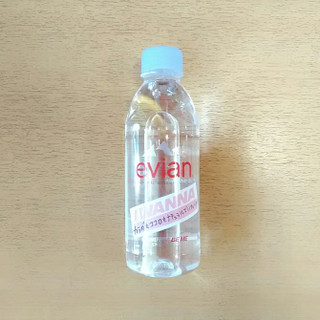 「evian エビアン ペット330ml」のクチコミ画像 by 永遠の三十路さん