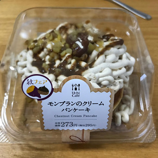 「ローソン Uchi Cafe’ SWEETS モンブランのクリームパンケーキ」のクチコミ画像 by paguyosh47さん