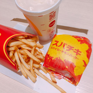 「マクドナルド スパイシーチキンバーガー」のクチコミ画像 by 風鈴 ぷりんさん