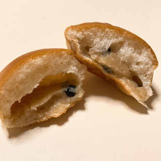 「ヤマザキ タピオカミルクティー風味クリームパン 袋4個」のクチコミ画像 by fish moonさん