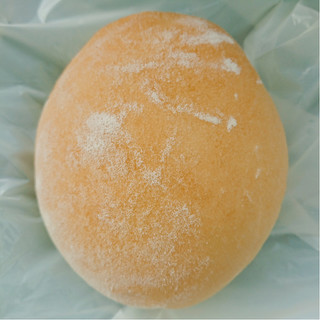 「デイリーヤマザキ デイリーホット のびーる白いチーズパン」のクチコミ画像 by ぺりちゃんさん