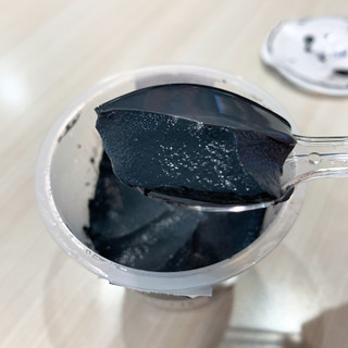 「トーラク 黒いチーズケーキ カップ85g」のクチコミ画像 by aiceさん