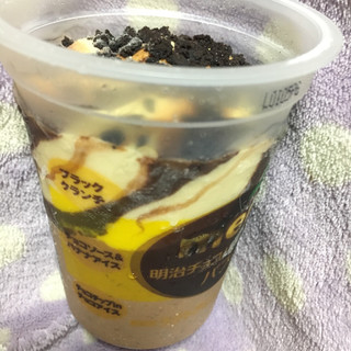 「明治 チョコバナナアイス パフェ カップ185ml」のクチコミ画像 by まえ子んさん