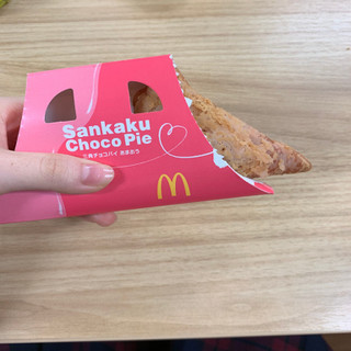 「マクドナルド 三角チョコパイ あまおう」のクチコミ画像 by くるくるくるんぽさん