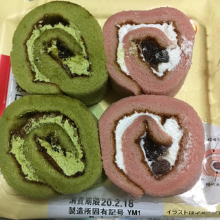 「ローソン 桜と抹茶のロールケーキ」のクチコミ画像 by まえ子んさん