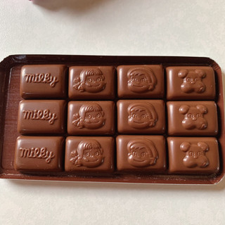 「不二家 ミルキーチョコレート さくらピンク 箱12粒」のクチコミ画像 by ぷて1103さん