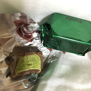 「フルタ 生クリームチョコレート 京都産の宇治抹茶 袋20個」のクチコミ画像 by まえ子んさん