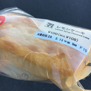「セブン-イレブン レモンケーキ」のクチコミ画像 by まえ子んさん