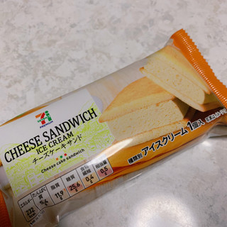 「セブンプレミアム チーズケーキサンド 袋1個」のクチコミ画像 by ぷて1103さん