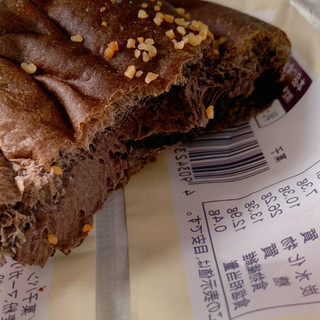 「ローソン NL 大麦のショコラホイップパン」のクチコミ画像 by ぷて1103さん
