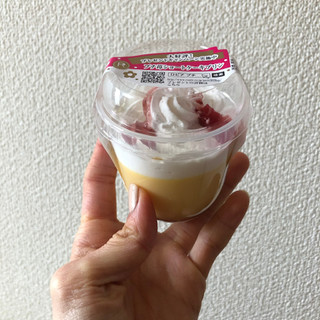 「ロピア プチ 苺ショートケーキプリン カップ1個」のクチコミ画像 by むチャさん