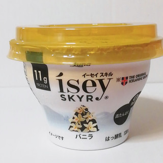 「日本ルナ Isey SKYR バニラ カップ120g」のクチコミ画像 by ミヌゥさん