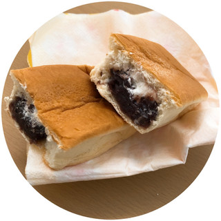 「ヤマザキ 中身たっぷり四角いパン つぶあん＆ホイップ 袋1個」のクチコミ画像 by もぐミさん