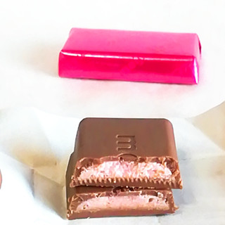 「明治 ストロベリーチョコレート 箱10枚」のクチコミ画像 by ミヌゥさん