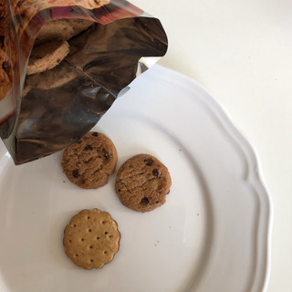 「ローソン おやつごろ。 チョコチップクッキー 袋90g」のクチコミ画像 by ヘルシーさん