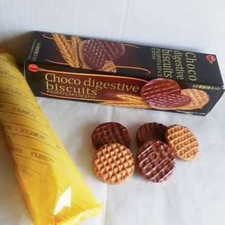 「ブルボン チョコダイジェスティブビスケット 箱17枚」のクチコミ画像 by ミヌゥさん