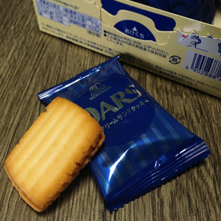 「森永製菓 白いダースクリームサンドクッキー 箱8個」のクチコミ画像 by しゃみ子さん