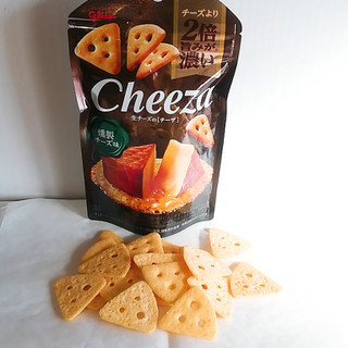 「江崎グリコ 生チーズのチーザ 燻製チーズ味 袋40g」のクチコミ画像 by ミヌゥさん