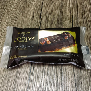 「ローソン Uchi Cafe’ SWEETS×GODIVA ショコラケーキ」のクチコミ画像 by しゃみ子さん