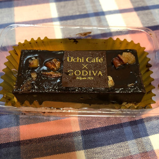 「ローソン Uchi Cafe’ SWEETS×GODIVA ショコラケーキ」のクチコミ画像 by おかはるちゃんさん
