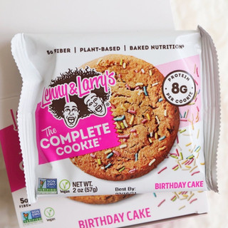 「lenny＆rarrys The COMPLETE COOKIE BIRTHDAY CAKE 袋57g」のクチコミ画像 by Yulikaさん