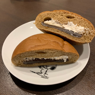「セブンプレミアム コーヒーとホイップのダブルクリームパン 袋1個」のクチコミ画像 by すずしろさん