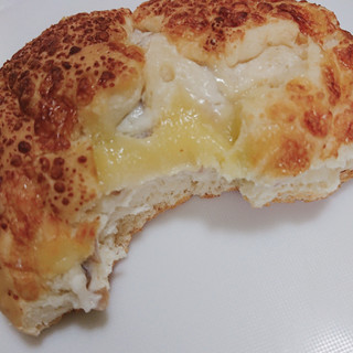 「リョーユーパン きのこシチューとチーズのパン 袋1個」のクチコミ画像 by ぺりちゃんさん