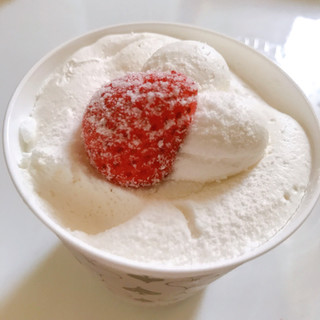 「ローソン CUPKE とろけるクリームの苺ショート」のクチコミ画像 by レビュアーさん