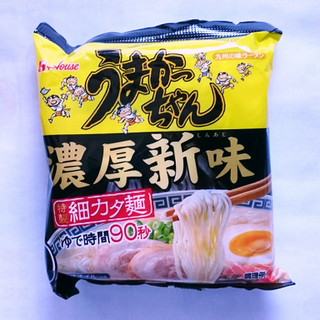 「ハウス うまかっちゃん 濃厚新味 特製細カタ麺 袋84g×5」のクチコミ画像 by レビュアーさん