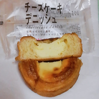 「タカキベーカリー チーズケーキデニッシュ 袋1個」のクチコミ画像 by ミヌゥさん