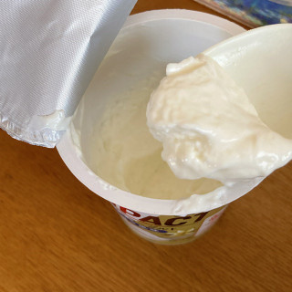 「明治 TANPACT ギリシャヨーグルト バニラ風味 カップ125g」のクチコミ画像 by もぐミさん