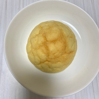 「Pasco ホイップメロンパン チーズクリーム 袋1個」のクチコミ画像 by 炭水化物の佐内さん