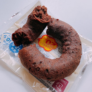「ローソン NL ブランのドーナツ チョコ 乳酸菌入」のクチコミ画像 by ぺりちゃんさん