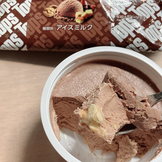「セリア・ロイル トップス チョコレートケーキカップアイス カップ120ml」のクチコミ画像 by もぐミさん