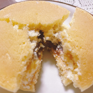 「シャトレーゼ 北海道バターと自家炊き餡のパンケーキ 1個」のクチコミ画像 by ボスレーさん