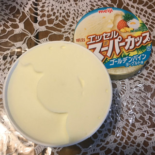 「明治 エッセル スーパーカップ ゴールデンパインヨーグルト味 カップ200ml」のクチコミ画像 by __Rさん