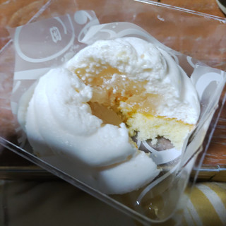 「ローソン Uchi Cafe’ モフマシュ もふもふしたマシュマロケーキ」のクチコミ画像 by 久やんさん