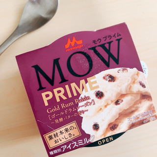 「森永 MOW PRIME ゴールドラムレーズン 発酵バターの香り カップ140ml」のクチコミ画像 by shibarikoさん