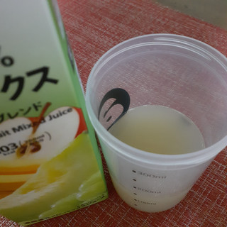 「セブンプレミアム 果汁100％ メロンミックス パック450ml」のクチコミ画像 by 祐也ちくわさん