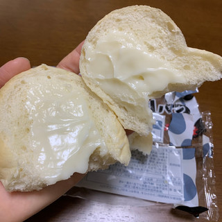 「神戸屋 北海道牛乳パン ミルククリーム入り 袋1個」のクチコミ画像 by すずしろさん