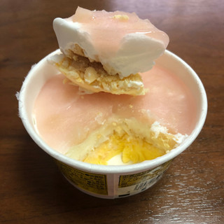「明治 エッセル スーパーカップ Sweet‘s 白桃のタルト カップ172ml」のクチコミ画像 by たらぬんさん