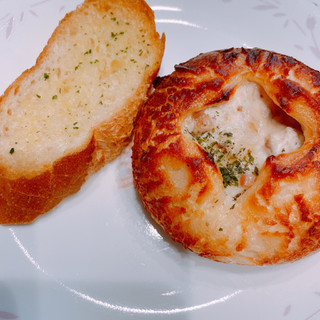 「伊三郎製パン きのことベーコンのクリームシチュー」のクチコミ画像 by ぺりちゃんさん