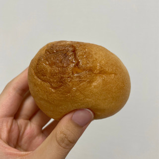 「ローソン Uchi Cafe’ TOLOKEMASHU とろけるシュークリーム ミルク＆ホイップ」のクチコミ画像 by apricotさん
