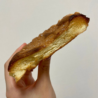 「セブン-イレブン 平焼きシュガーパン ザラメ使用」のクチコミ画像 by apricotさん