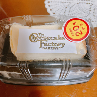 「成城石井 ビストロプレーンチーズケーキ パック2個」のクチコミ画像 by ボスレーさん
