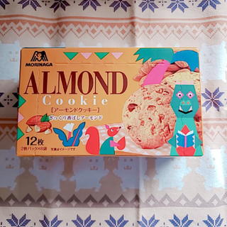 「森永製菓 アーモンドクッキー tupera tuperaコラボデザイン 箱12枚」のクチコミ画像 by ひよどっとさん