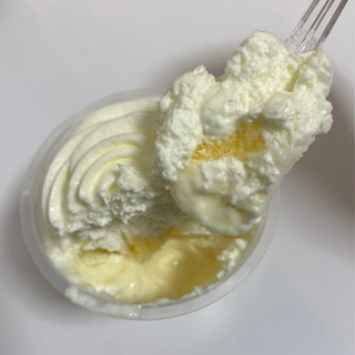「セブン-イレブン たっぷりクリームのミルクプリンケーキ」のクチコミ画像 by apricotさん