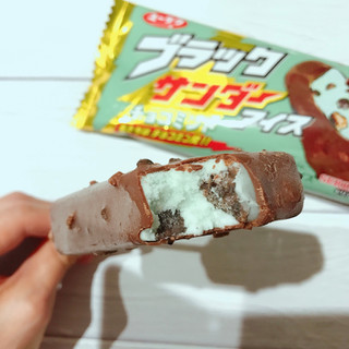 「セリア・ロイル ブラックサンダー チョコミントアイス 袋90ml」のクチコミ画像 by ice-tokkoさん
