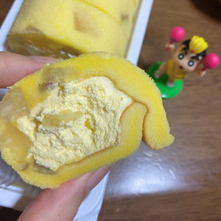 「ローソン Uchi Cafe’ おいもさんのもち食感ロール なると金時芋餡使用」のクチコミ画像 by yuuuutoさん