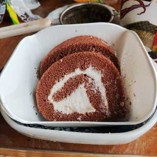「オランジェ ショコラモンブランのロールケーキ 袋2個」のクチコミ画像 by 久やんさん